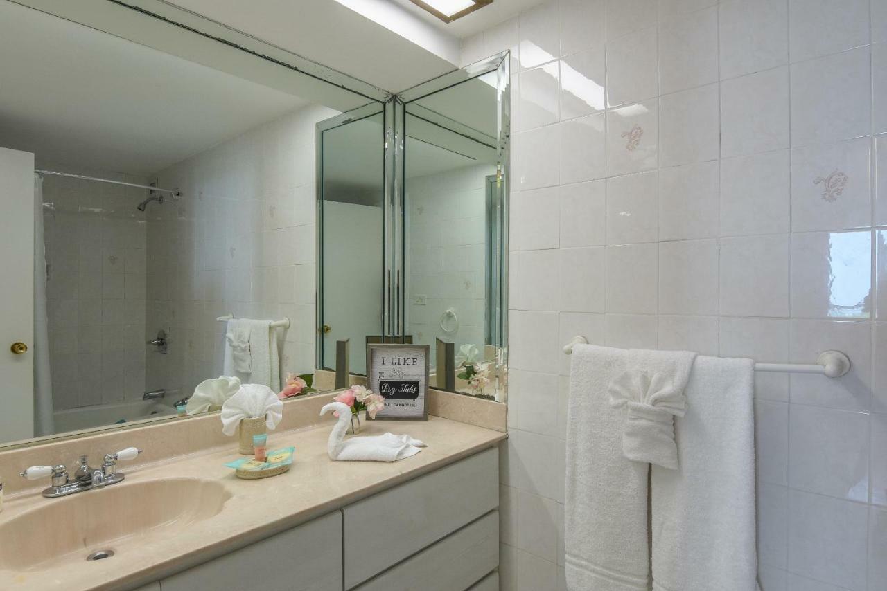 Castle Beach Suites By Vacation Media Miami Beach Bagian luar foto