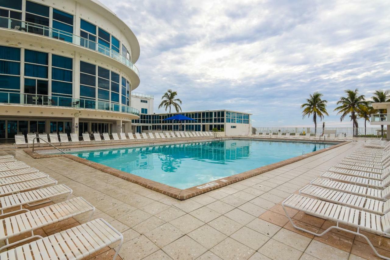 Castle Beach Suites By Vacation Media Miami Beach Bagian luar foto