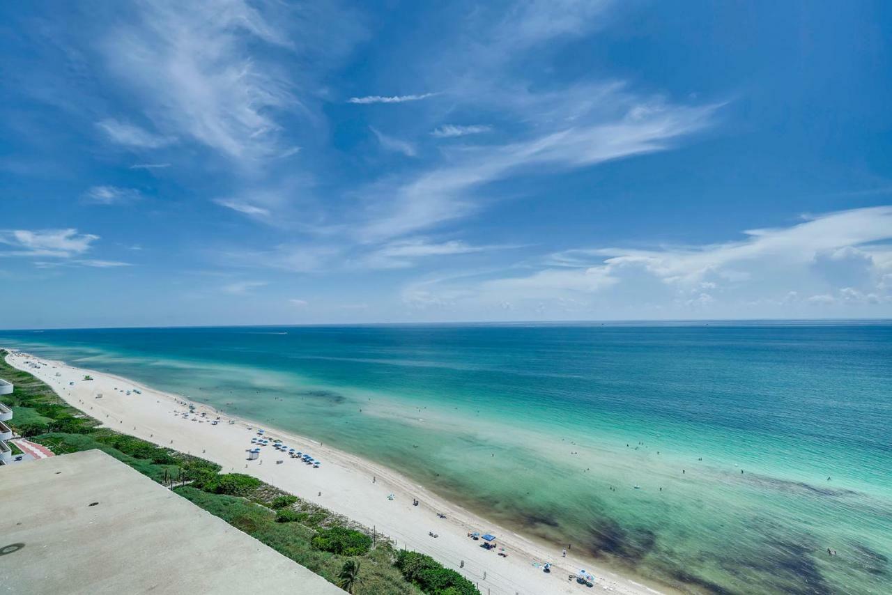 Castle Beach Suites By Vacation Media Miami Beach Bagian luar foto